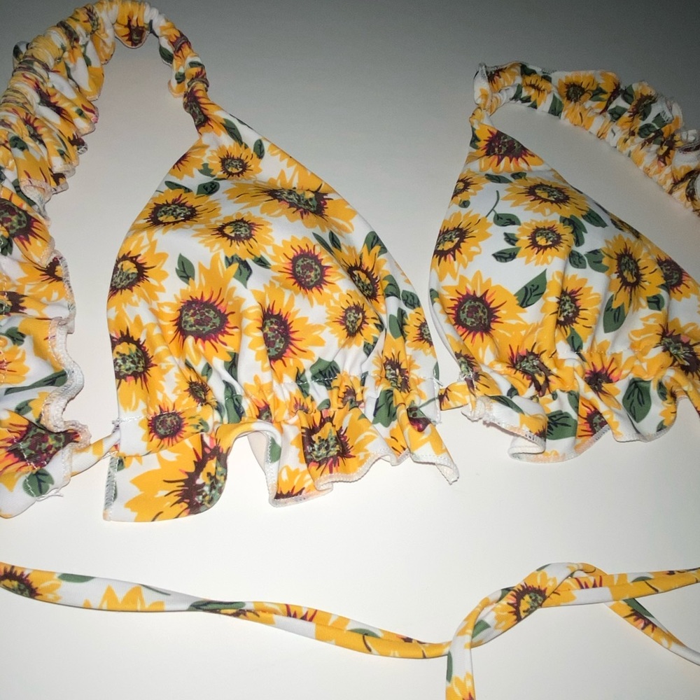 Cute sunflower ruffle bikini two piece